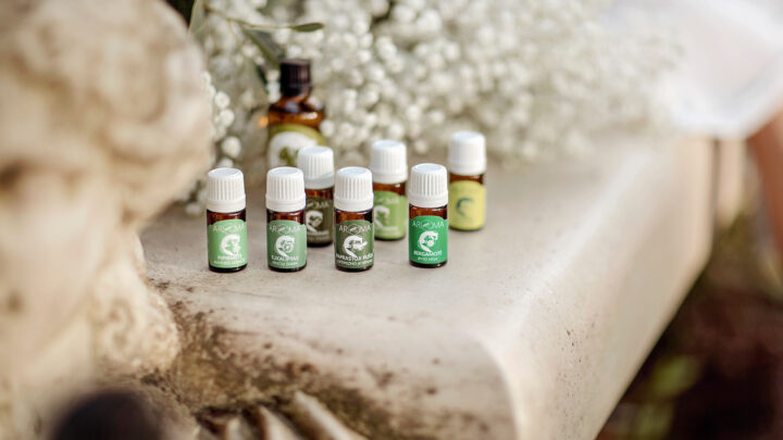 Vasaros eterinių aliejų kolekcija